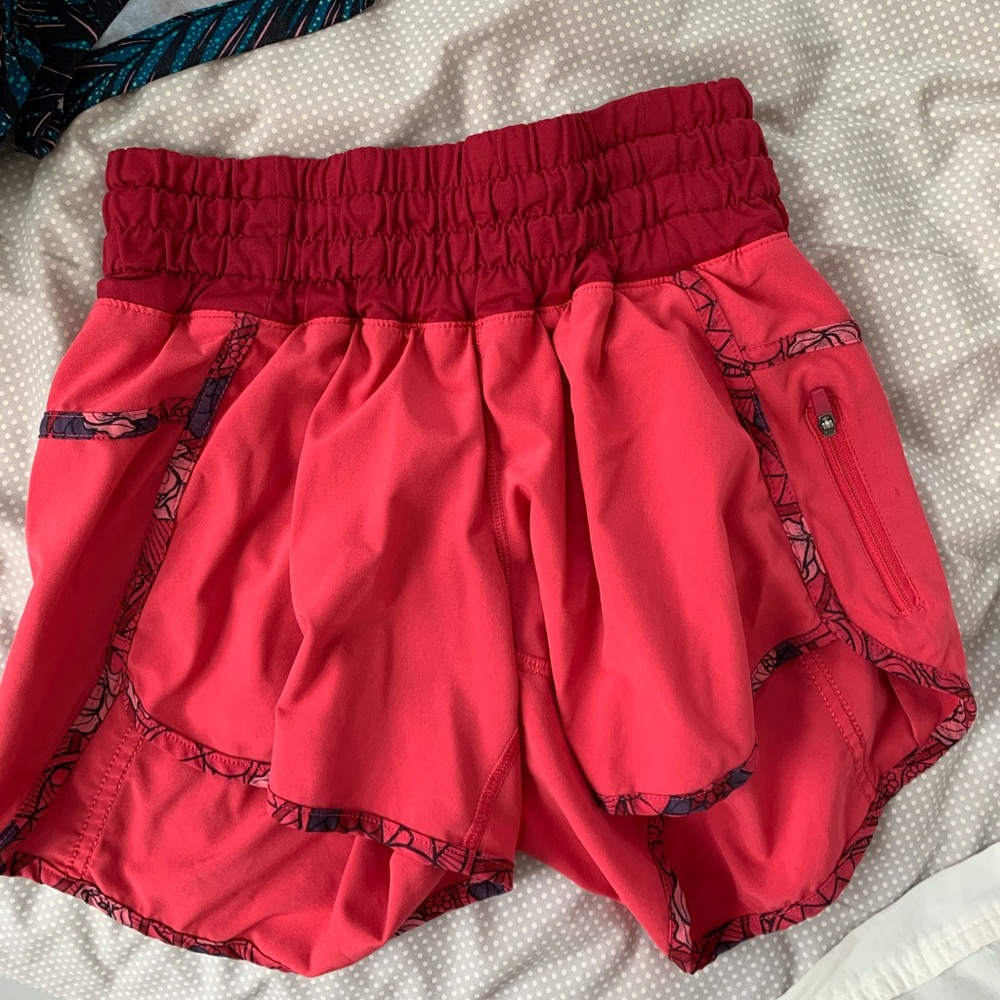 Lululemon tracker shorts